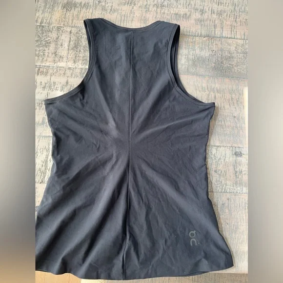 Tank - Picture 2 of 6